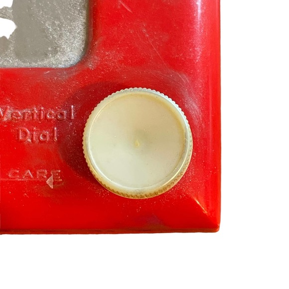 Etch A Sketch Vintage Screen 1980 Drawing Board Classic Toy Red & Gray Age 5+ - Picture 6 of 9
